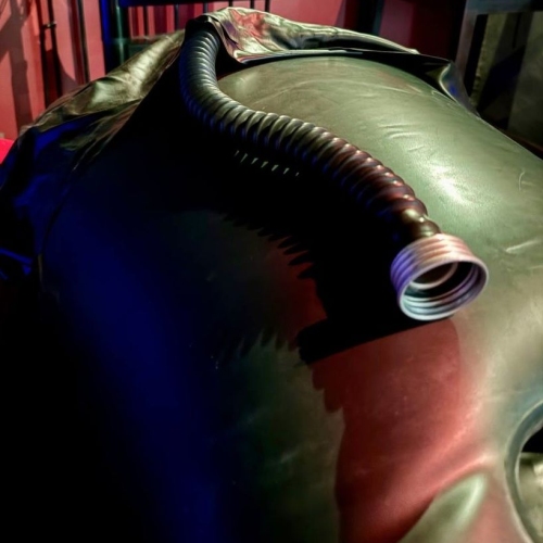 Latex Ästhetik - Foto 19 von 23