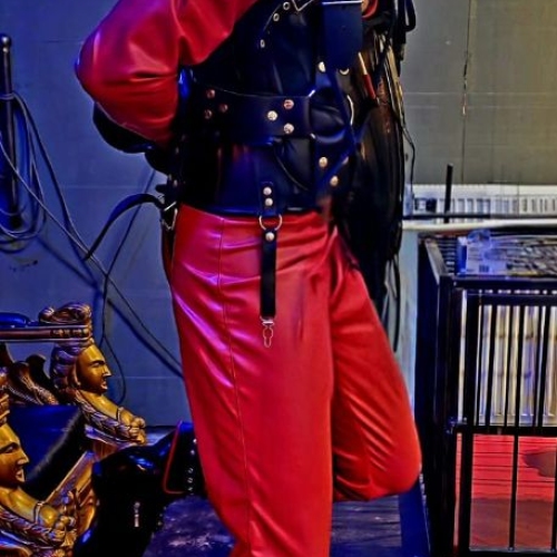 Latex Ästhetik - Foto 6 von 23