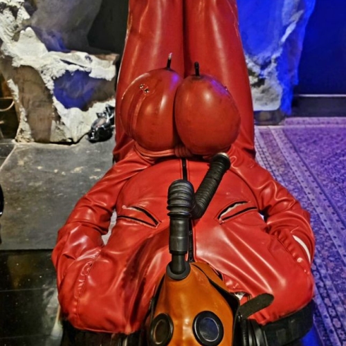 Latex Ästhetik - Foto 4 von 23
